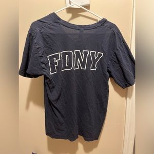 FDNY V-Neck T-Shirt. Unisex Medium. UNIQUE! 🚒
